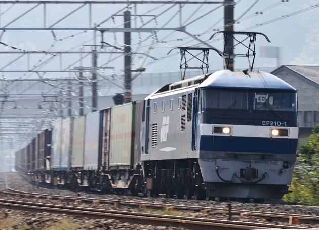 EF210-1 2015.10.21 1054レ.jpg