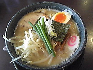 140201_にぼとんらーめん780円 もやし80 大盛.jpg