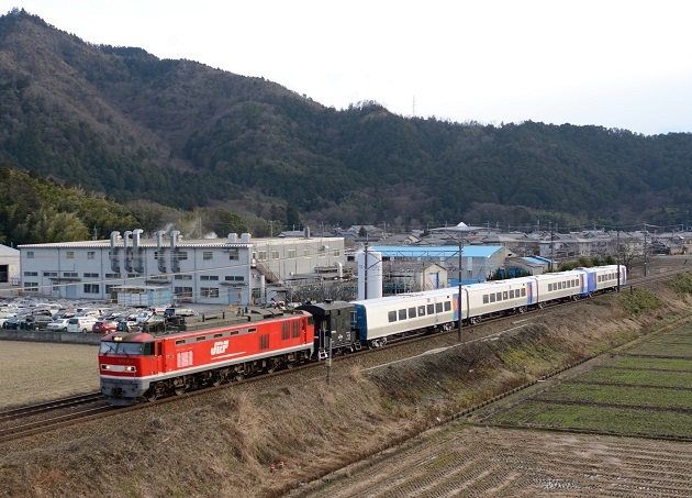 EF510-1 2015.01.28 甲9561レ D7100.jpg