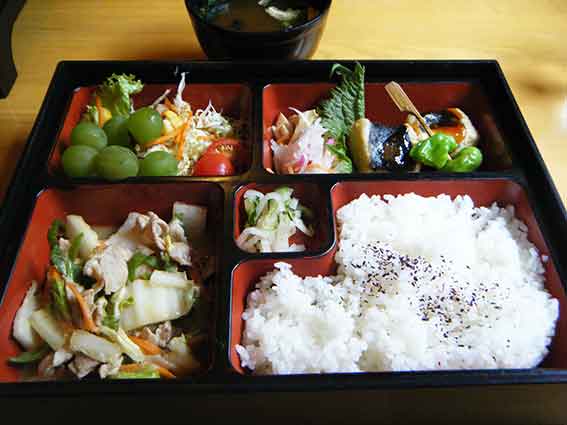 アメリカンステーションの「豚肉のみそ炒め」-1♪