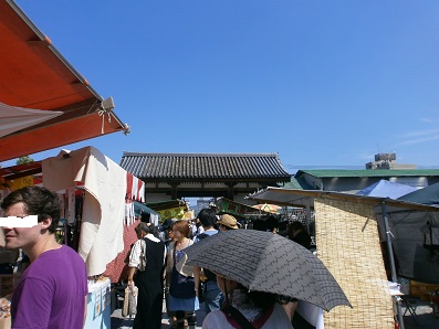 京都　東寺の弘法市