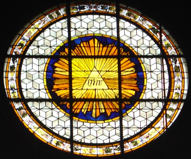 Tetragrammaton_at_RomanCatholic_Church_Saint-Germain_Paris_France.jpg