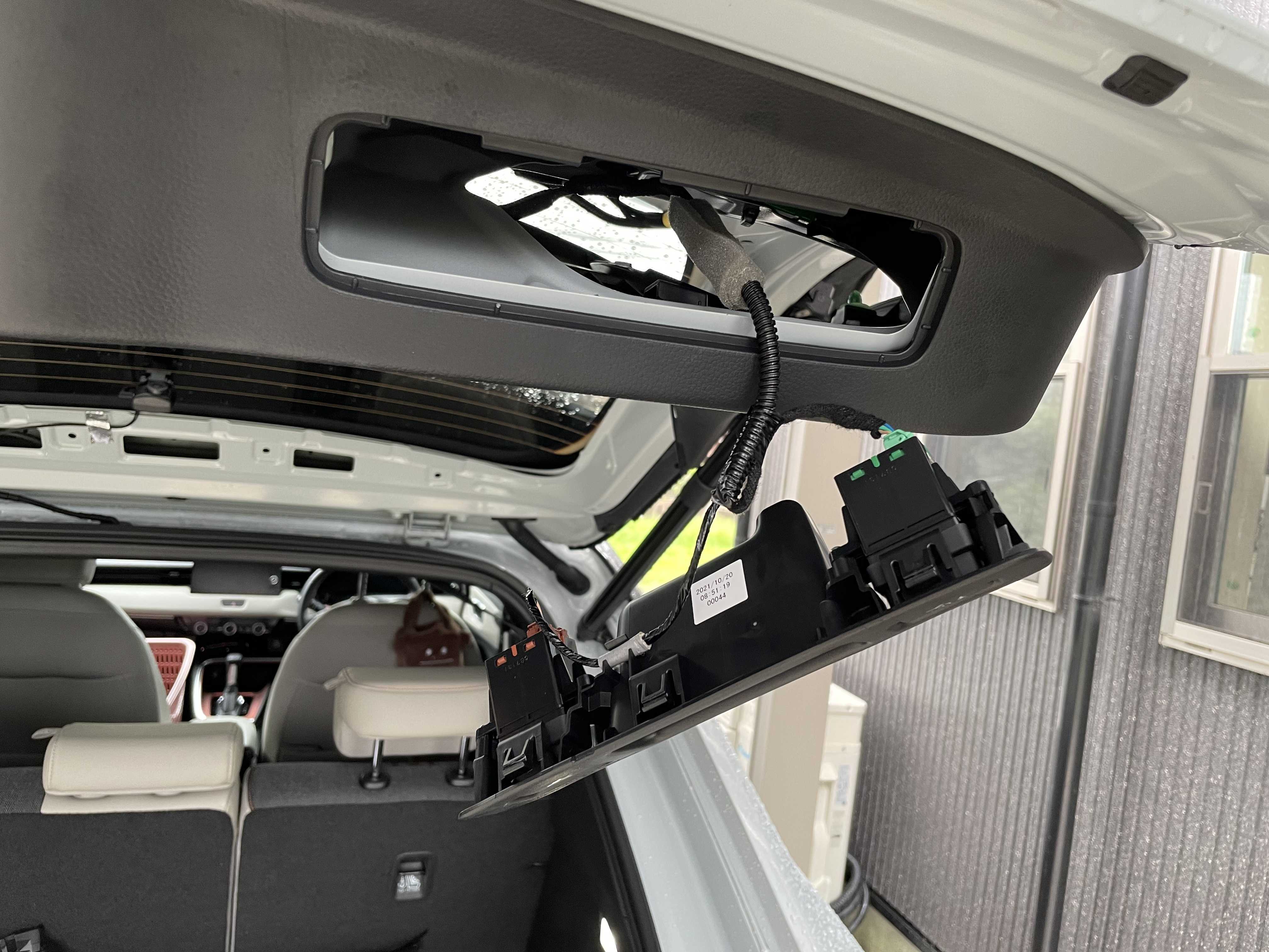 ヴェゼル RV5 トノカバー取付 プレイ play | 出張族の話 - 楽天ブログ