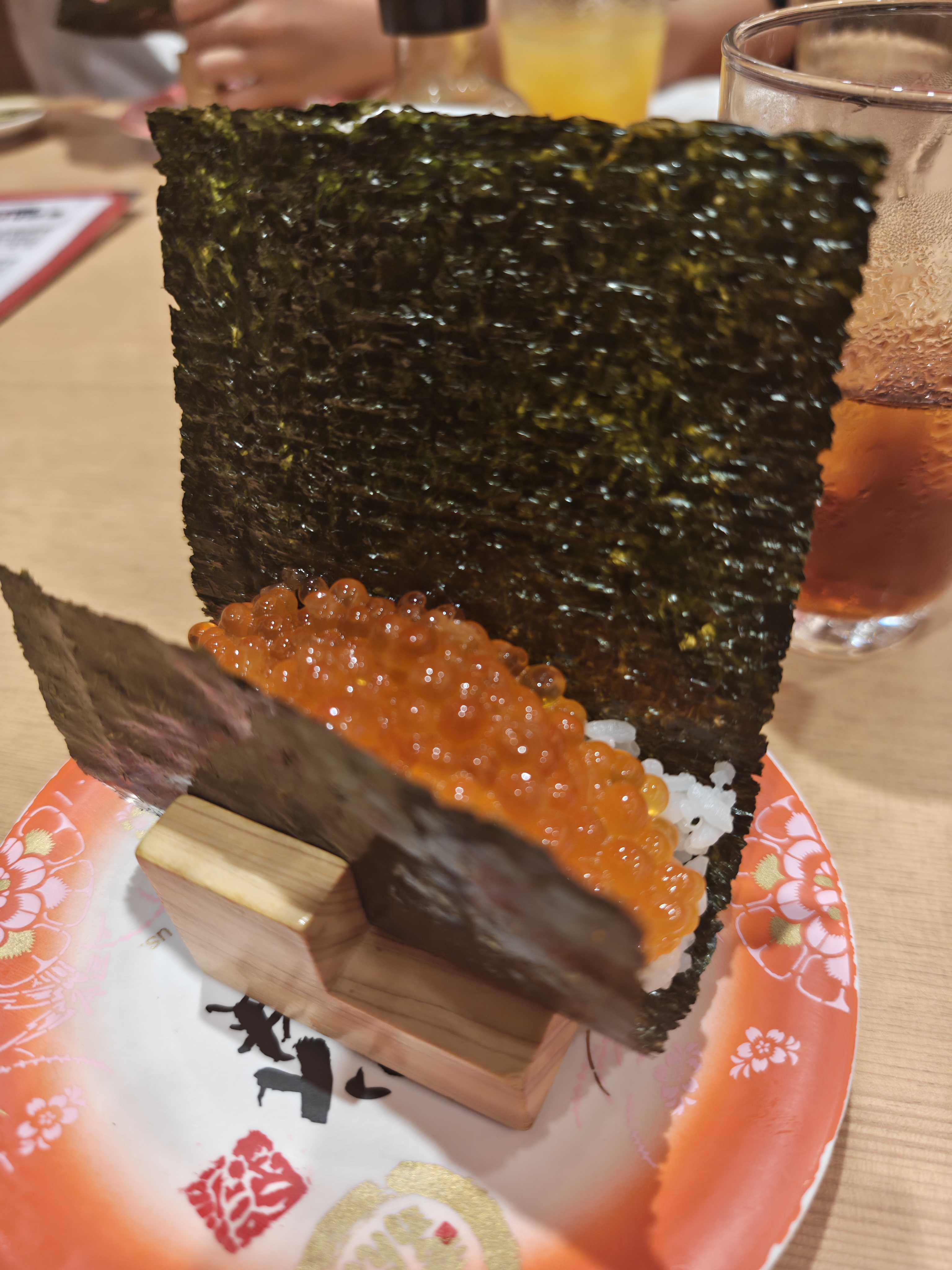 金沢まいもん寿司 イオンモール幕張新都心店　究極海苔手巻き　まるま　いくら