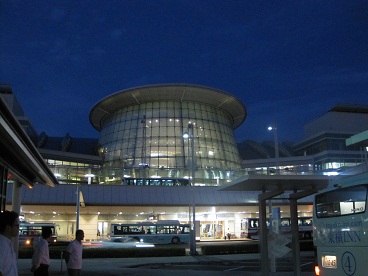 夜の羽田空港第２ターミナル1.jpg