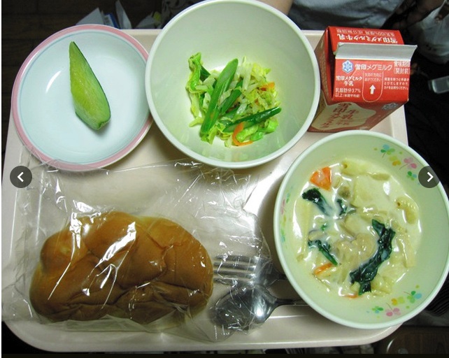 横浜給食2017.jpg