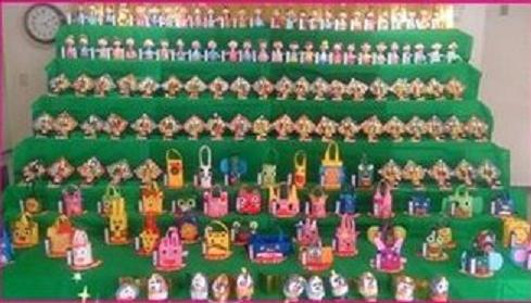 幼稚園全体のお雛様