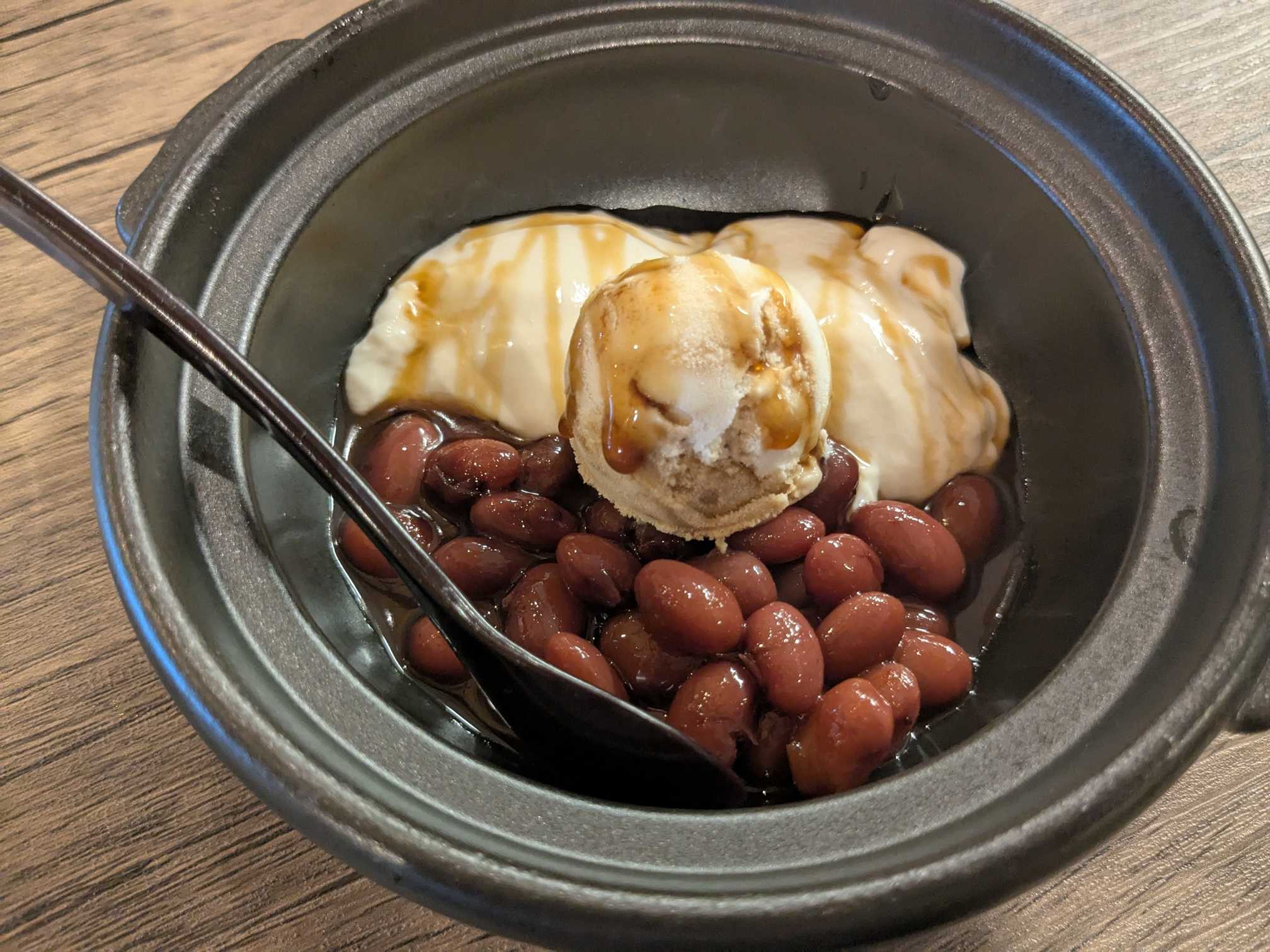 一隼(いちたか)　小学生連れ夕食　デザート　じーまみ豆腐とぜんざい