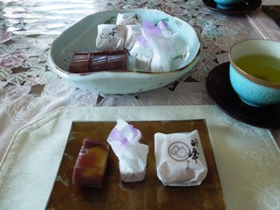 金沢のお土産でお茶タイム♪