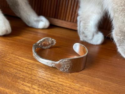 隈研吾デザインのアクセサリー | 猫と宝石と旅行と食器に家具