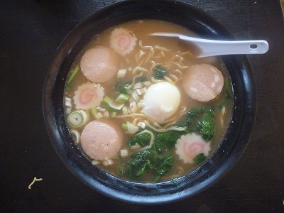 本日の昼食、カブラーメン。