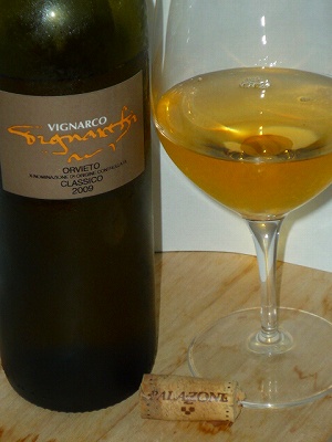 Vignarco Orvieto Classico 2009 glass.jpg