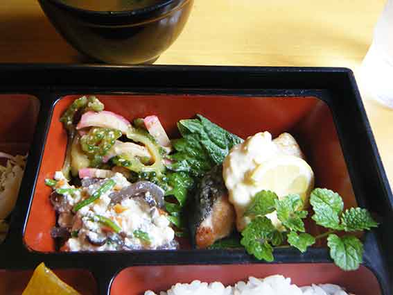 アメリカンステーションの「鮭のムニエル」♪