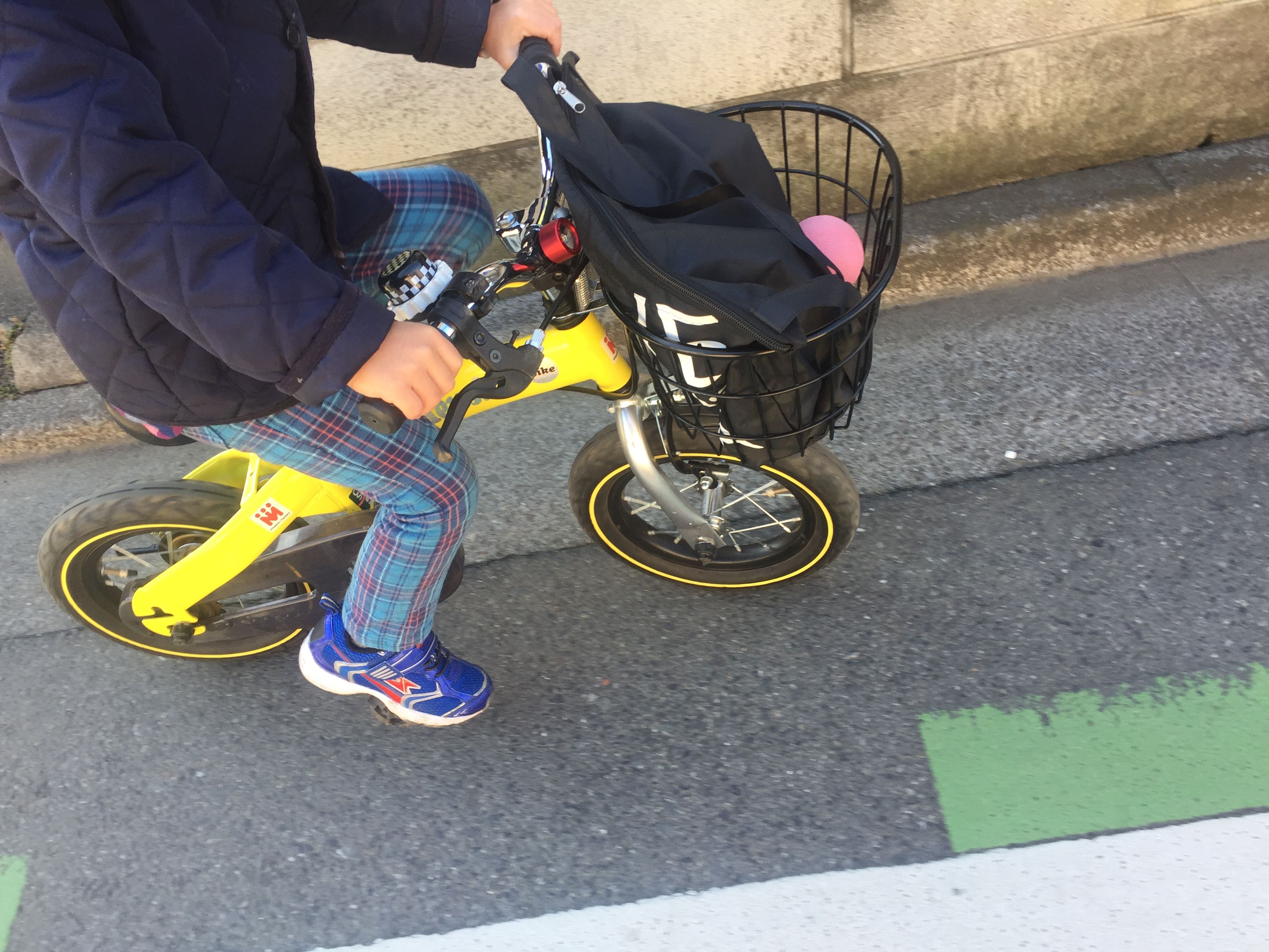息子の自転車 ヘンシンバイク 変身バイク に前かごをつけてみた。 | 育 