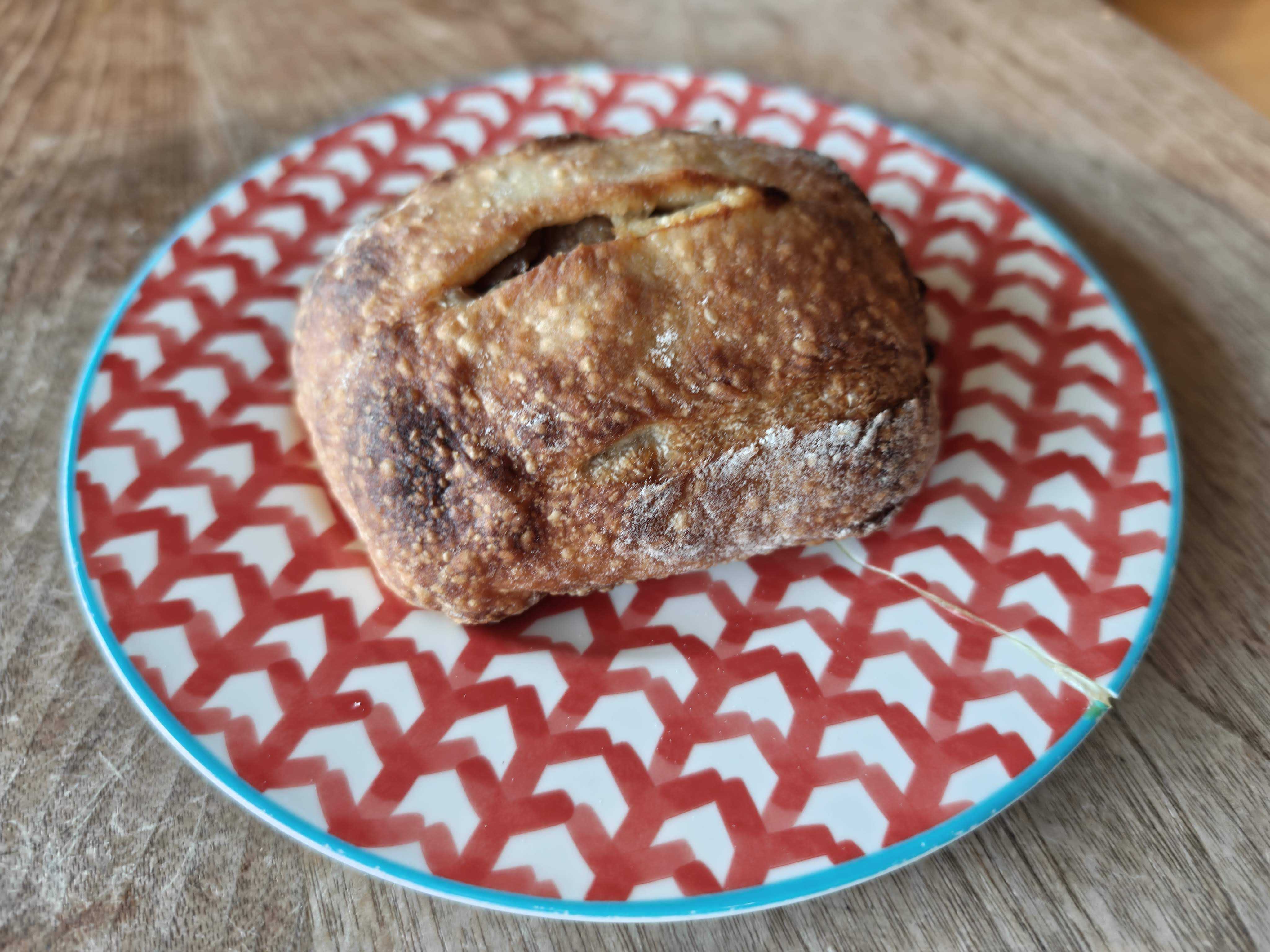 有楽町　パン屋　ル・プチメック 日比谷店　ごぼうとグリュイエール