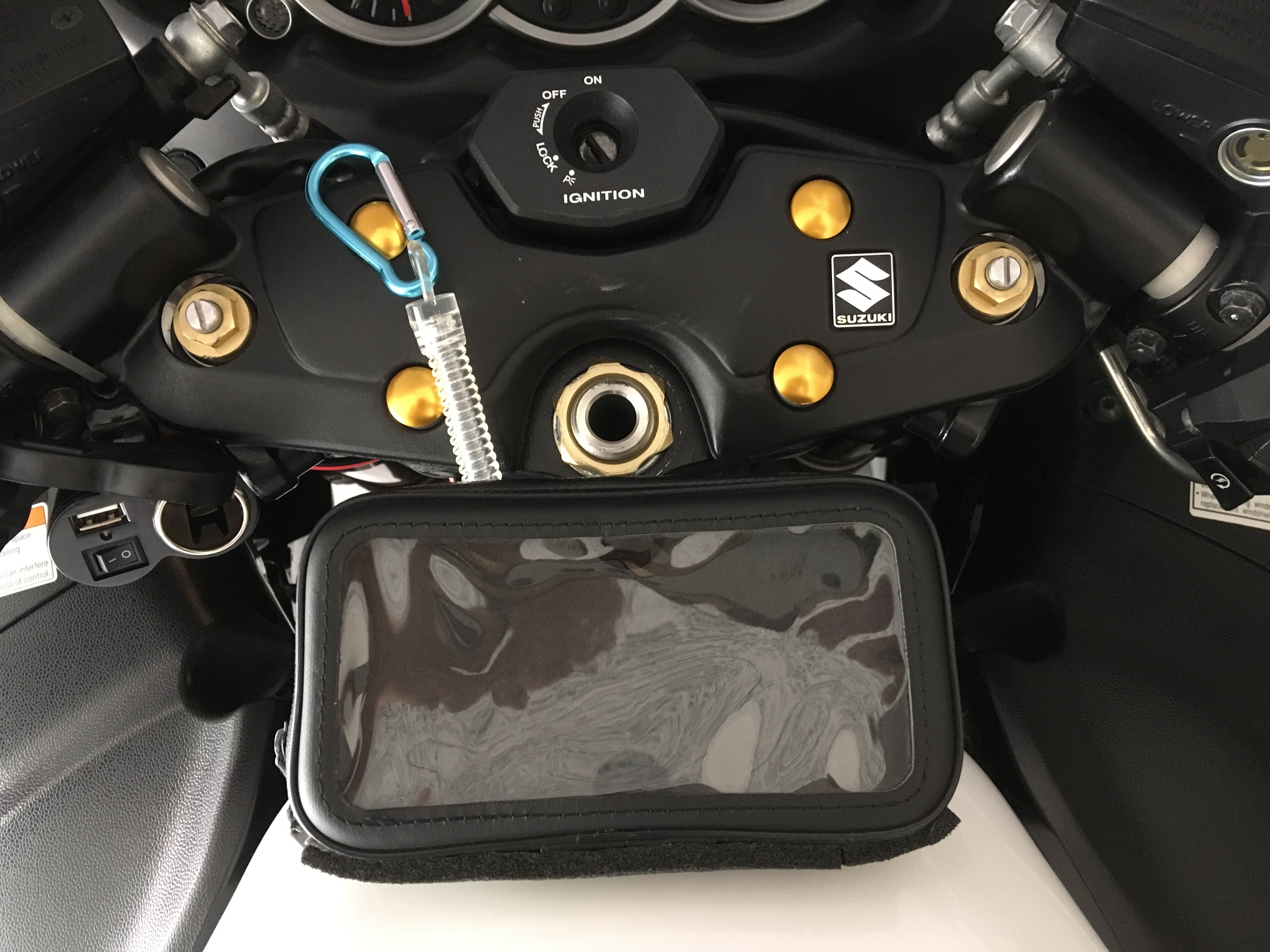 ホスト 排除する 足音 隼 スマホ 約設定 反逆者 ビジュアル