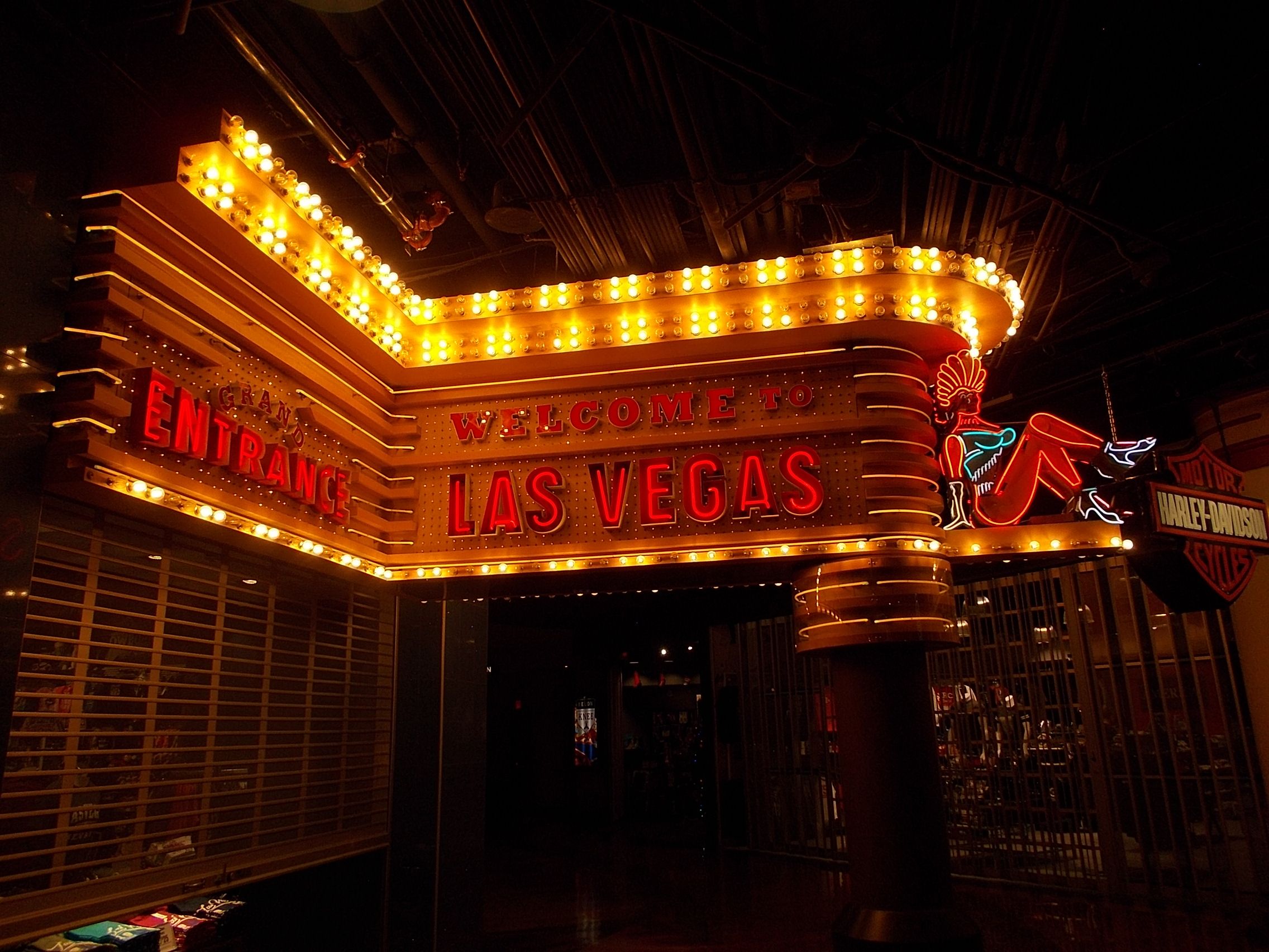 【レア】MGMグランドホテル　カジノ　ライオン　年代物　ディスプレイ　セット ラスベガス 深夜のMGMグランドホテル | ラスベガス ロサンゼルスの旅