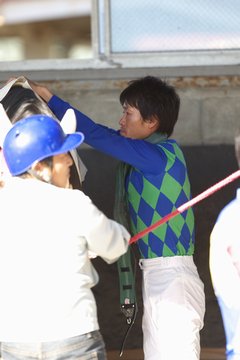 装鞍中