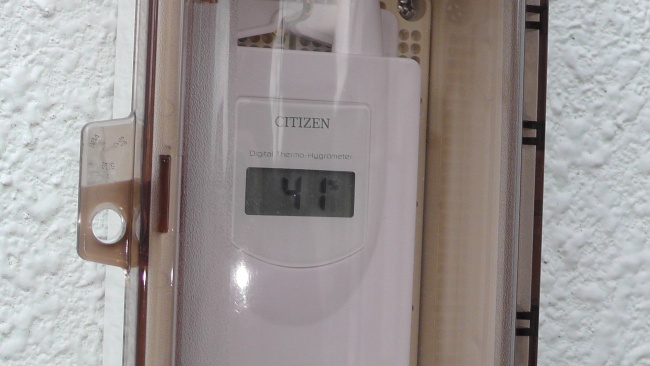 CITIZENコードレス温湿度計[THD501]子機センサーを未来工業 ウォルボックス ［CWB-DM］に収納
