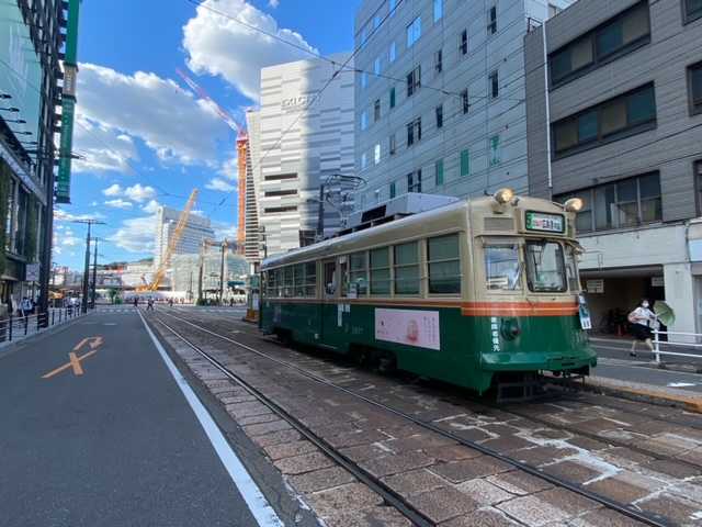 京都市電だった車両に京都市交通局開業１１０周年記念のヘッドマーク