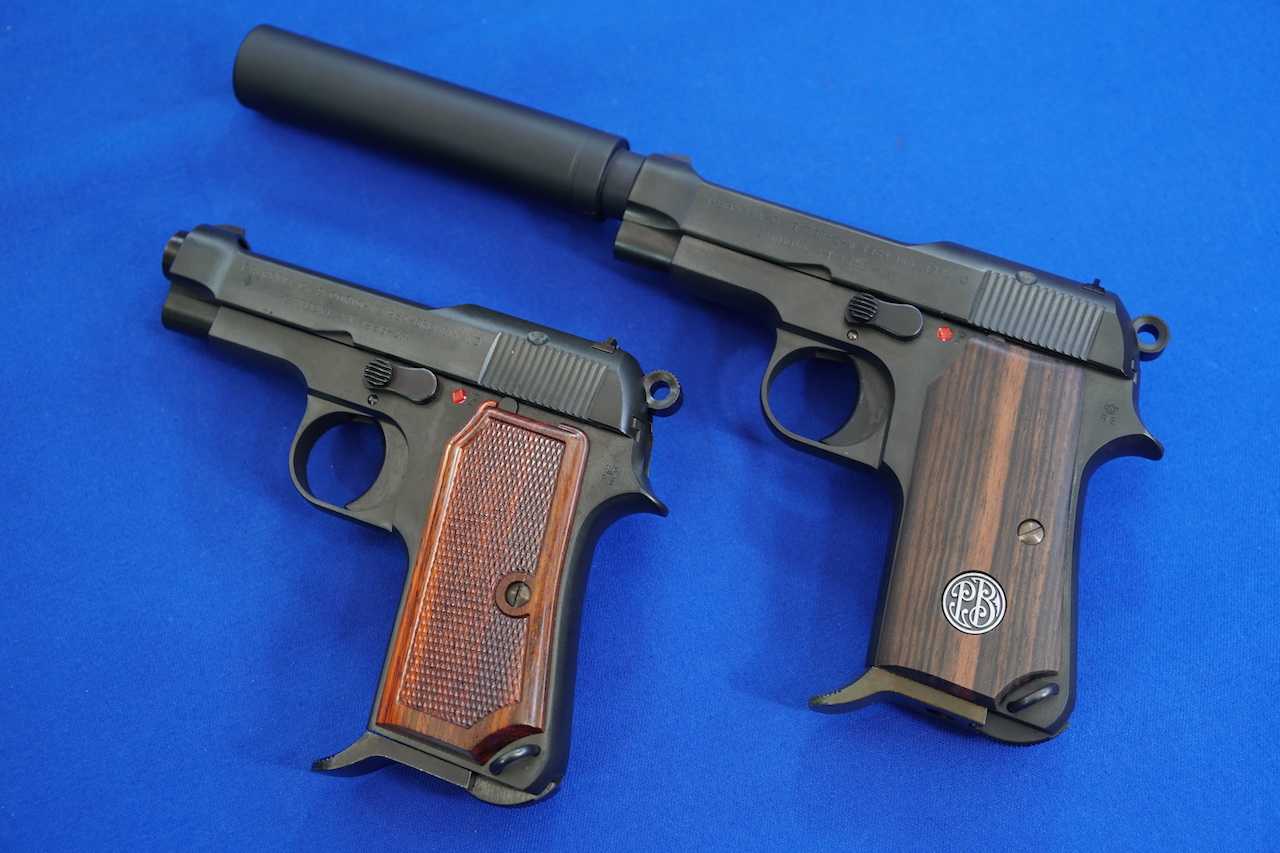 AG387 WA ベレッタ M1934 カーボンブラックHW グリップ交換