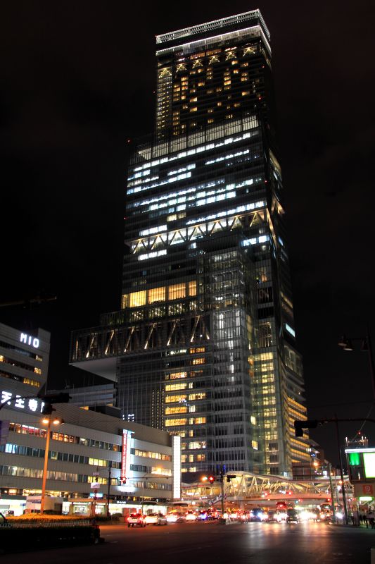 あべのハルカス夜景_004北・正面.jpg