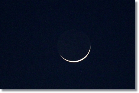 今夜の月-1 月齢1.3 14.1.4