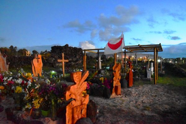 ハンガロア村 イースター島 墓地 スチュワデスが呆れたドクタートヒモイ公式げすとはうす 世界は基本的に広い んですけど 楽天ブログ