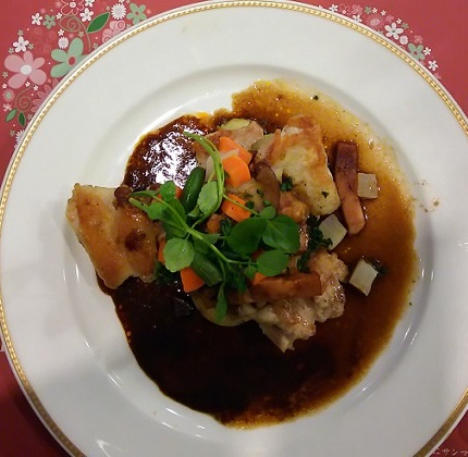 ベーカリーレストラン「サンマルク」お誕生日コース若鶏の赤ワイン煮