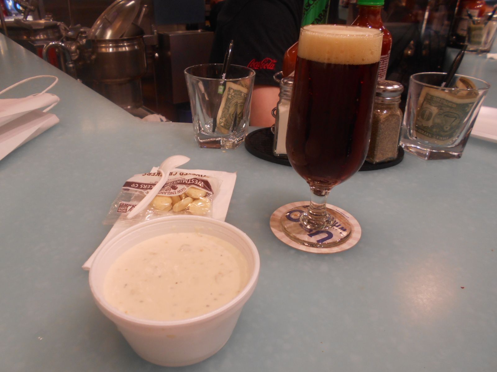 クインシーマーケットでちょっと食べました 旅に病んで夢は枯野をかけ廻る 楽天ブログ