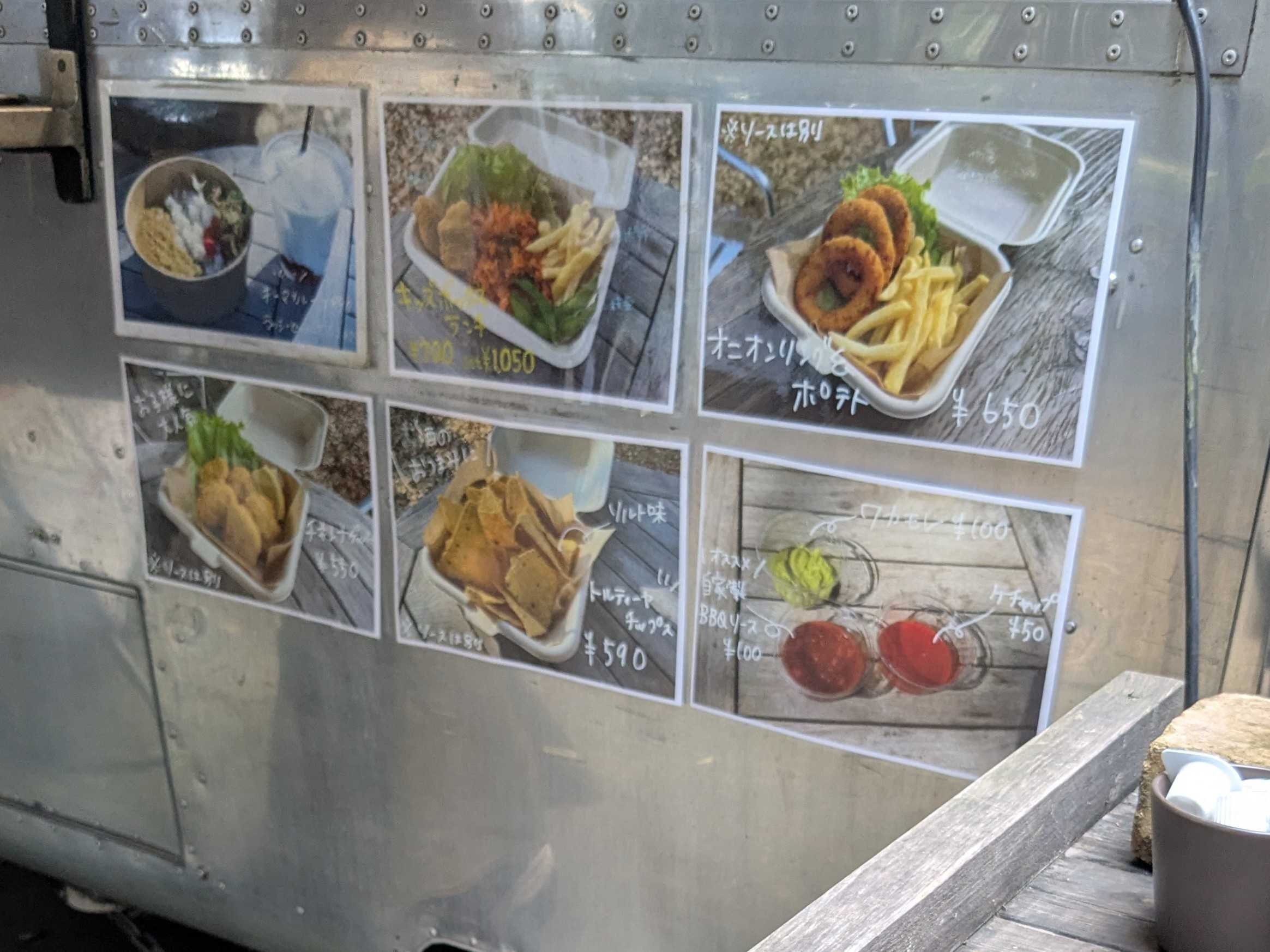 千葉駅 カフェ　椿森コムナ　バンビ　ランチ　メニュー看板