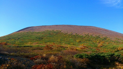 s-20140927岩手山避難小屋から山頂.jpg