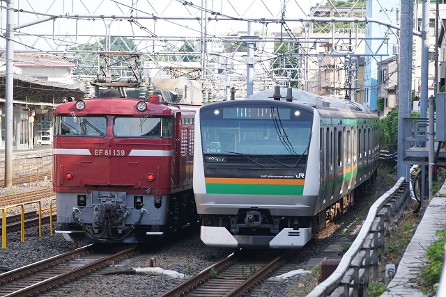 EF64 1030牽引 常磐線E531系 K477編成 配給2