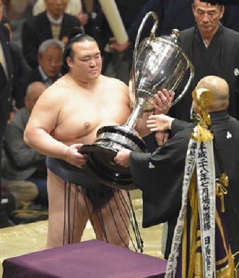 稀勢の里ー２.jpg