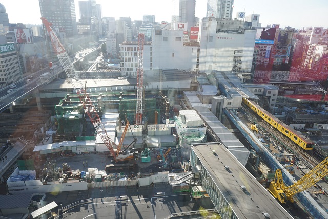 続. 渋谷駅 ハチ公前 「ポムポムトレイン」& 銀座線4