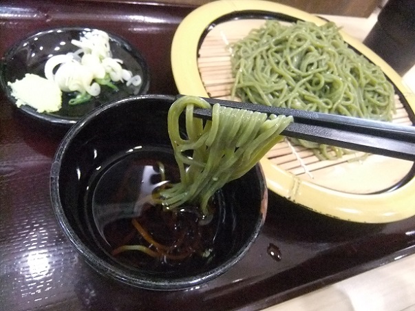 狭山そば西新宿五丁目店の狭山の茶そば2