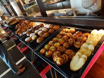 チェディ　CHEDI　オマーン　朝食