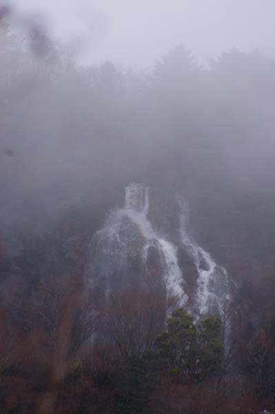湯河原から大観山へ　滝？