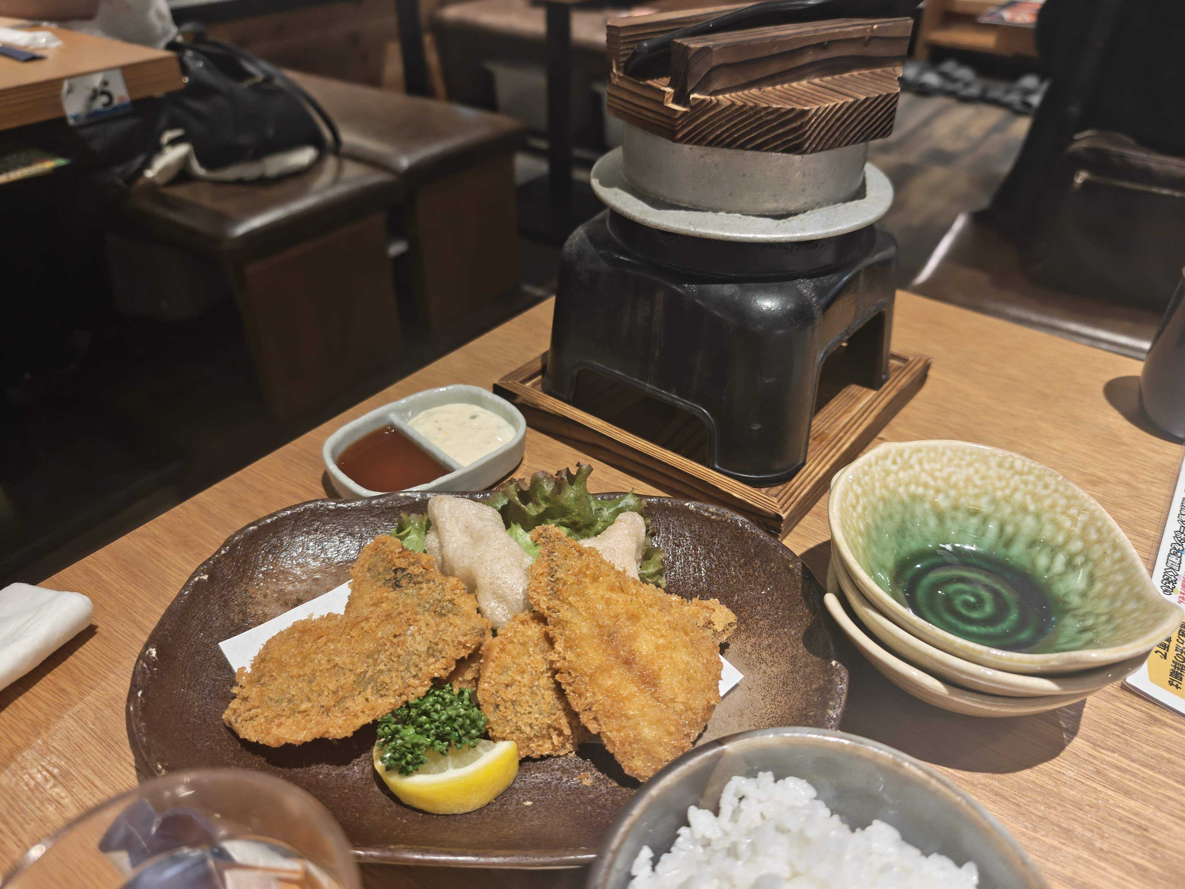 釣船茶屋ざうお ららぽーとTOKYO-BAY店 釣ったアジフライ、ざうお名物　鯛の釜めし
