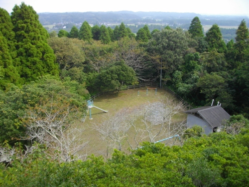 万木城本丸東側 (500x375).jpg