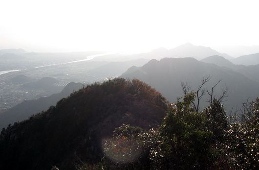 右田ケ岳山頂らの眺望.jpg