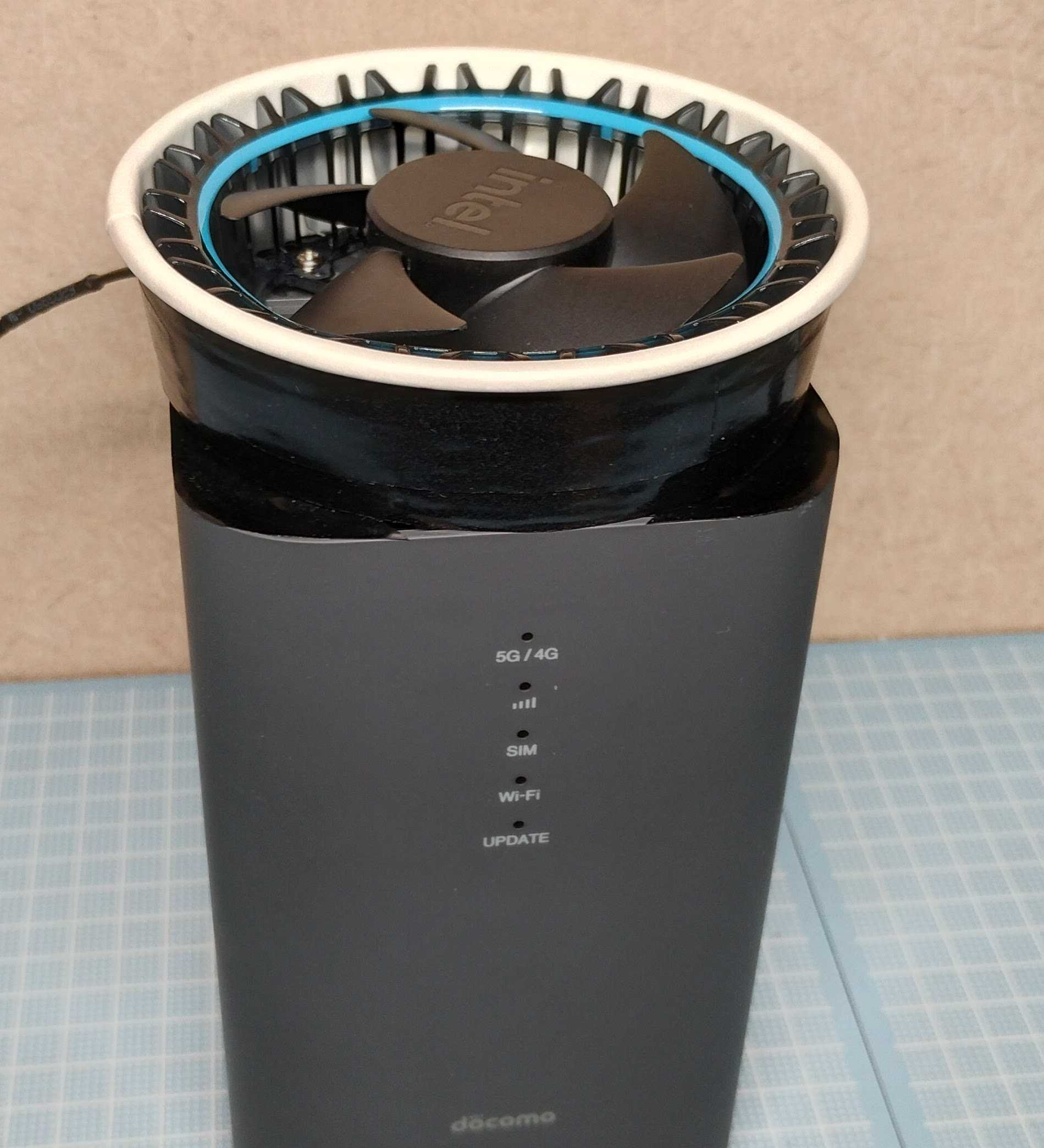 NTTドコモ HR02の発熱対策に冷却ファンを取り付けてみた | レグザ録画