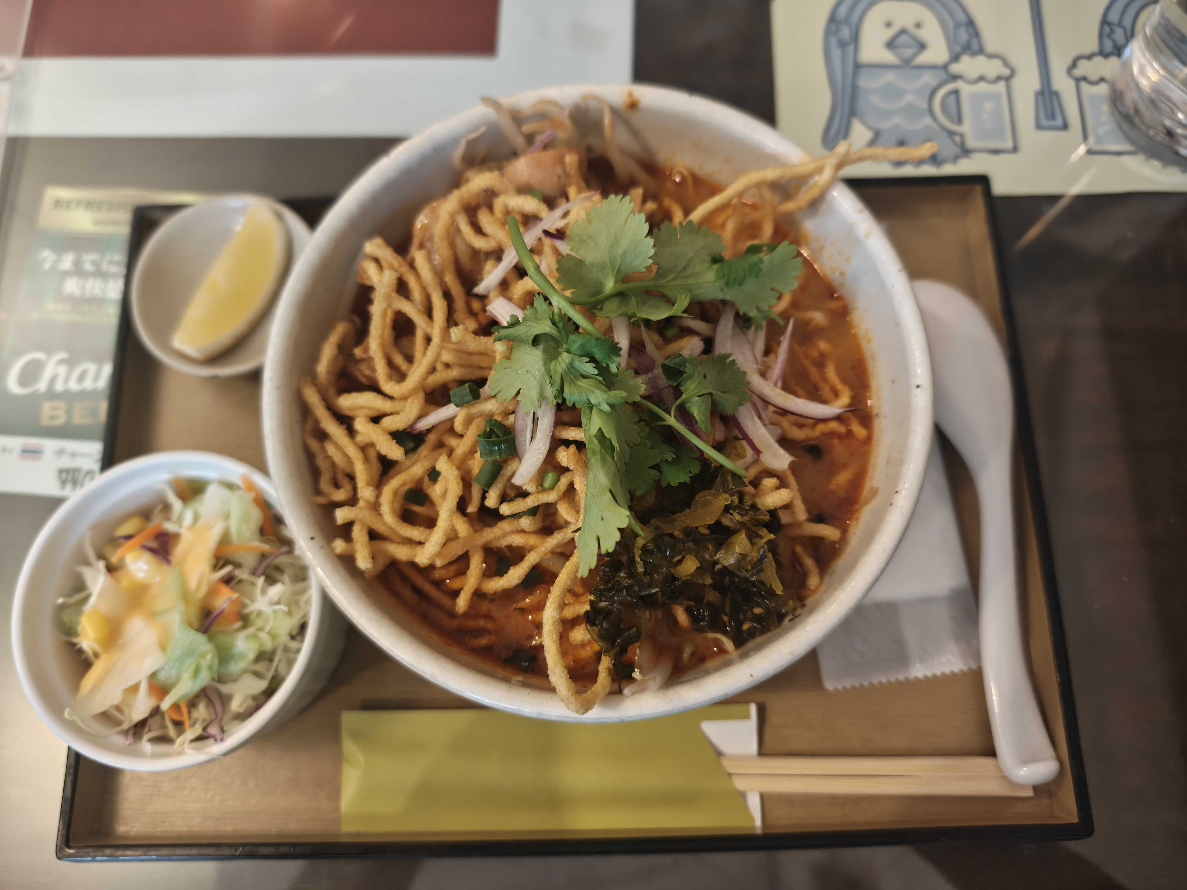 虎ノ門駅ランチ　本格タイ料理バンセーン 新橋店　カオソーイ