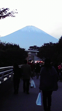 アウトレットからの富士山.jpg