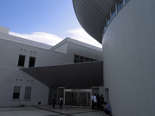 根上総合文化会館タント.JPG