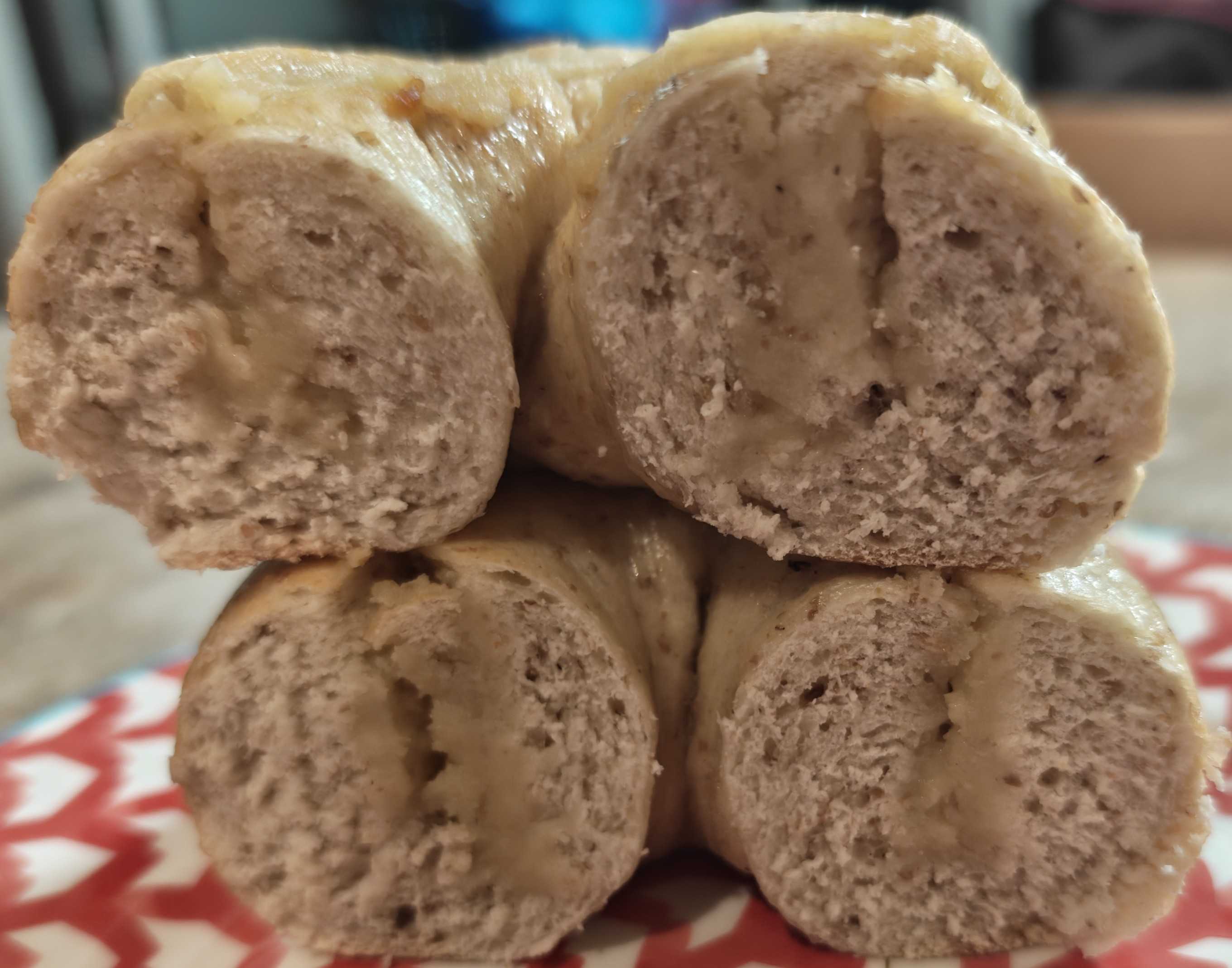 参宮橋駅　Gris bagel(グリズベーグル)　白味噌あんベーグルの断面