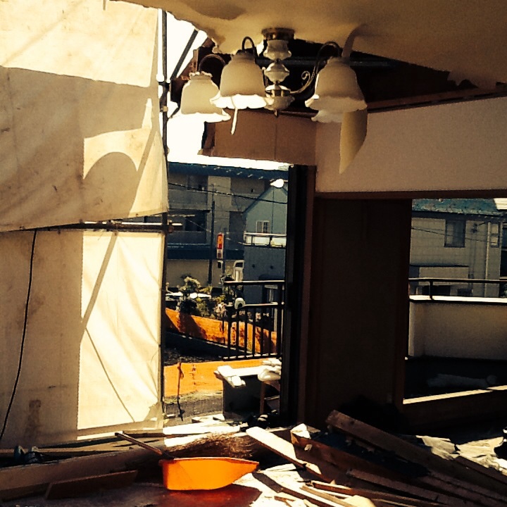 シャンデリア家の中から