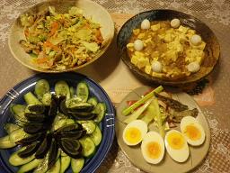 ゴーヤチャンプル　麻婆豆腐　ピータン　朝の残り7210.JPG
