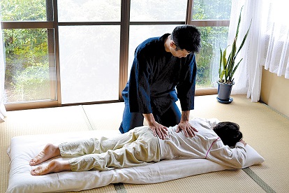 施術2 - コピー (2).jpg