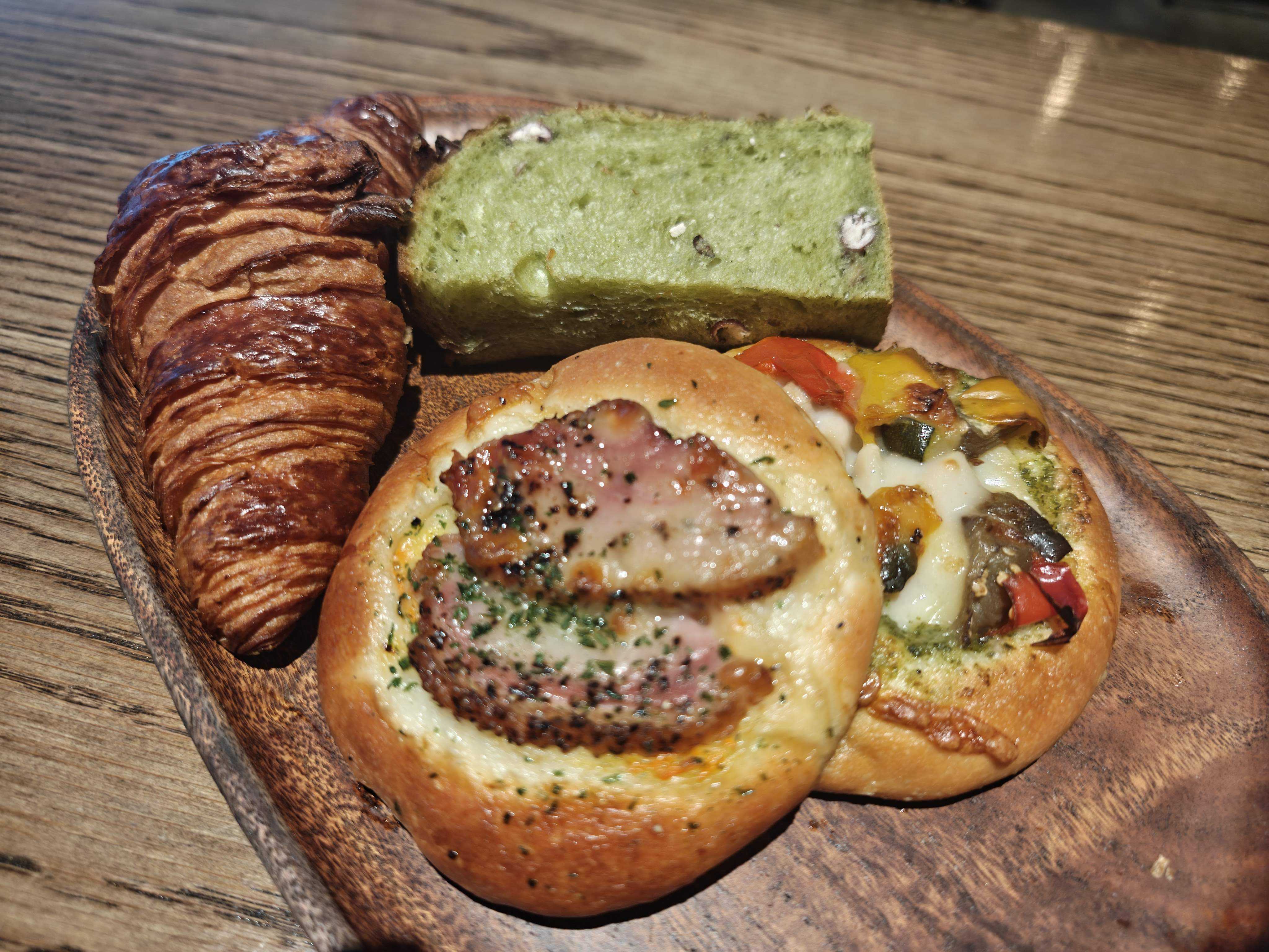 flour+water虎ノ門ヒルズ　ブランチ　選んだ4つのパン
